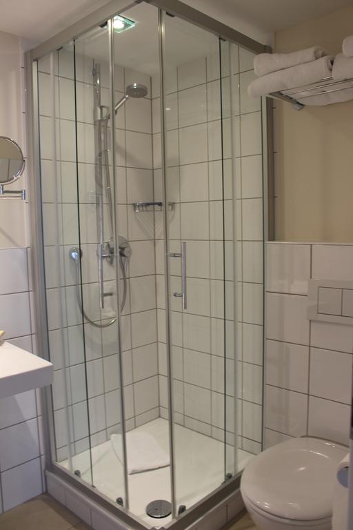 Hotel Bonjour Bad Soden am Taunus Habitación foto